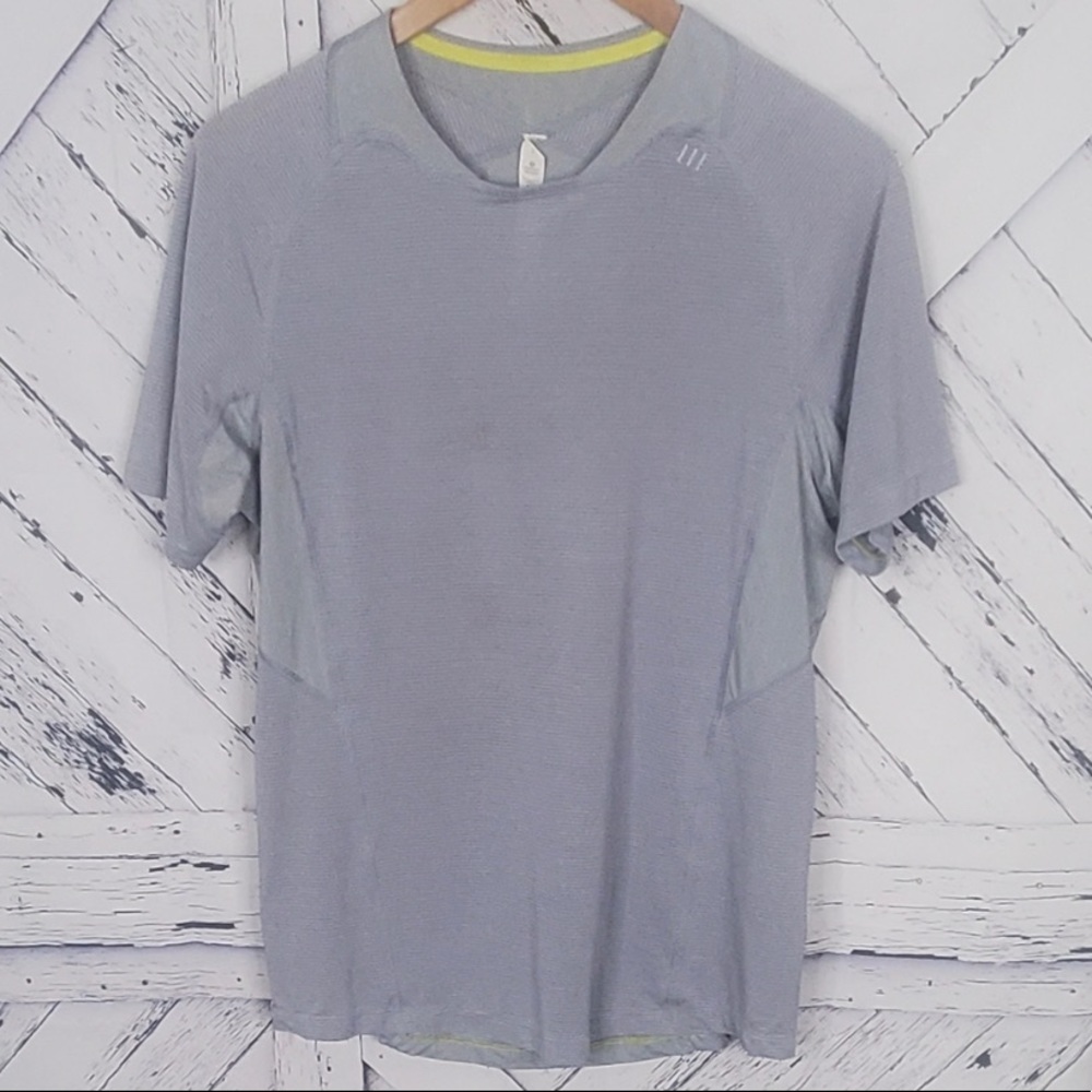 Flawed Lululemon 5 yr Tee S Grey